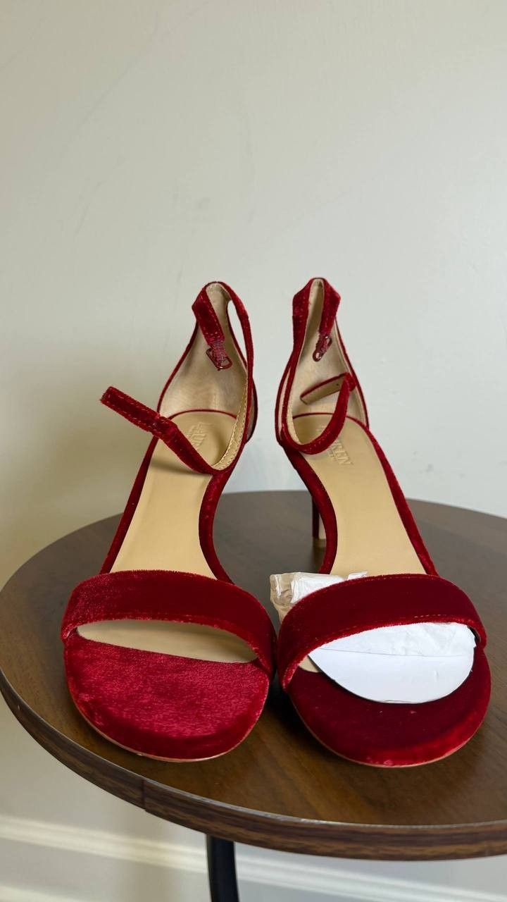 Lauren Ralph Lauren Red Velvet Mid Heel Sandals 7.5B NIB MSRP $148