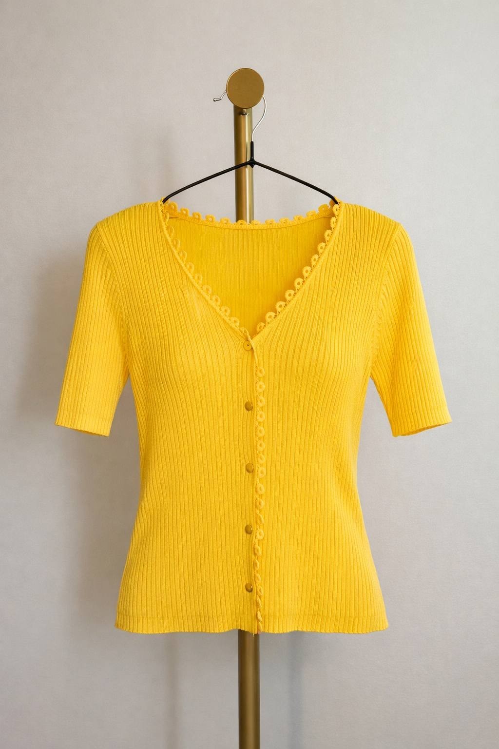 Tahari Women’s Ribbed Pointelle Button‑Front Sweater Yellow Sky $78 NWT