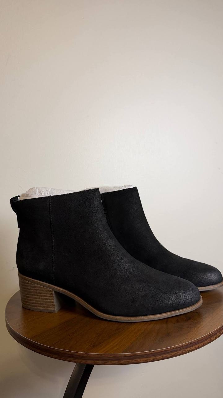 Dr. Scholl’s Suede Ankle Boots 9.5M Black New in Box MSRP $130