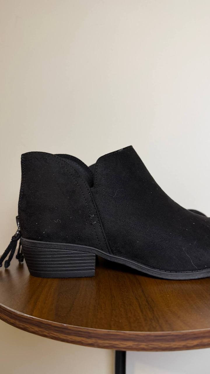 Journee Collection Black Faux Suede Ankle Booties 9M NIB MSRP $108