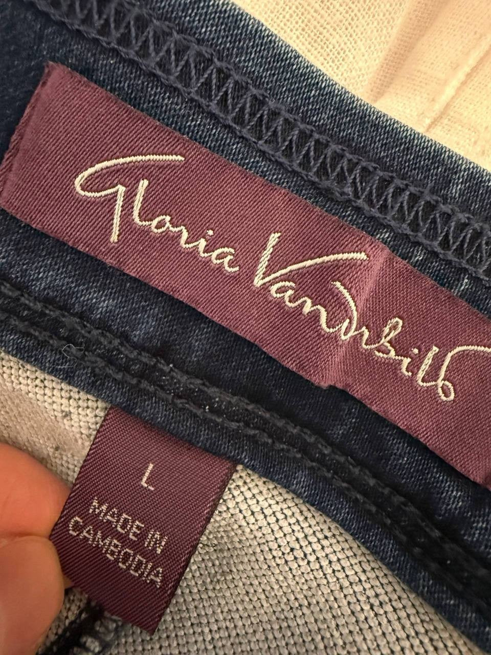 Gloria VanderbiltBlue Jeans – Size L – NWT – $48