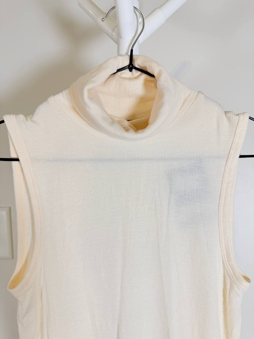 ATM Anthony Thomas Melillo Rib Sleeveless Turtleneck Top – Irish Cream – Size XS