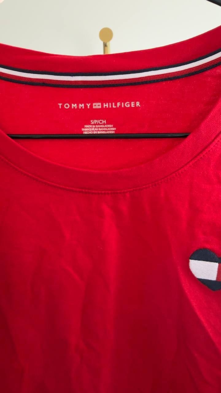 Tommy Hilfiger Women’s Heart Flag Graphic T‑Shirt Red S NWT $39.50