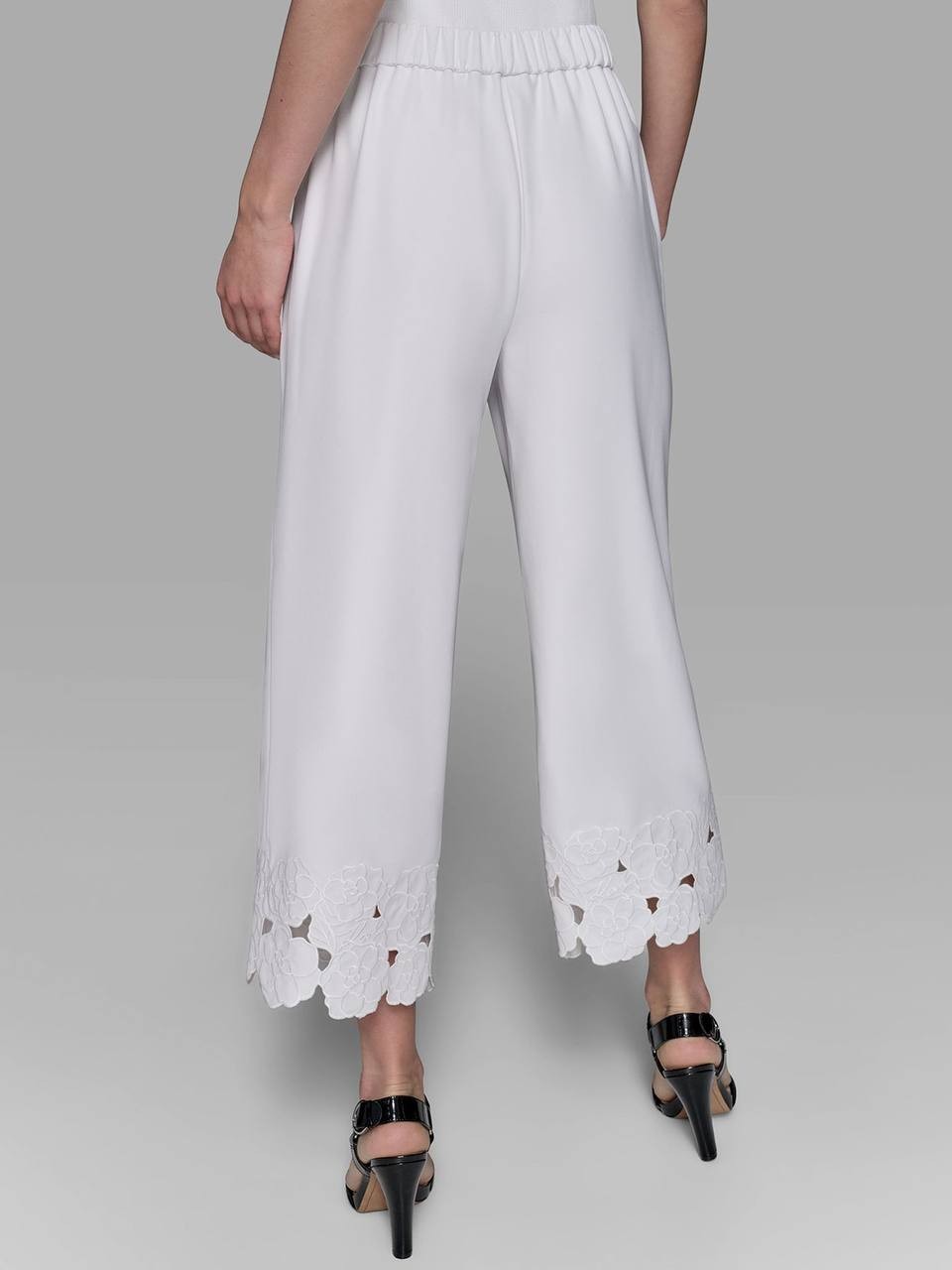 Karl Lagerfeld White Floral Embroidered Wide Leg Pants Size 2 NWT