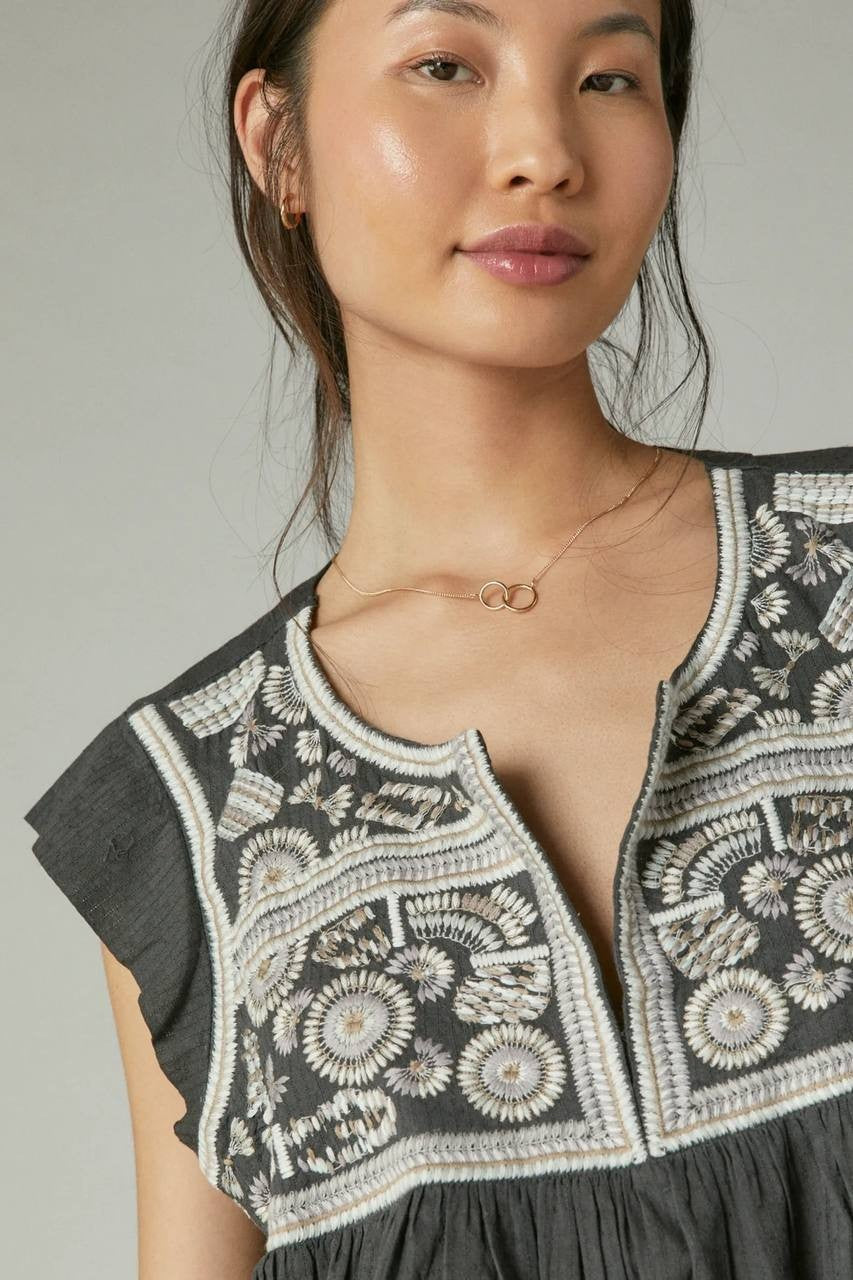 Lucky Brand Embroidered Flutter Sleeve Top – Size M – NWT – $79.50