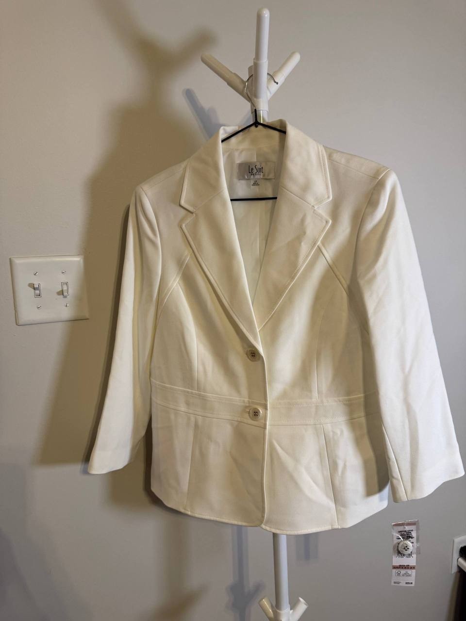 Le Suit Petite Jacket & Pant Suit– Ivory– Size 12P – NWT – $225