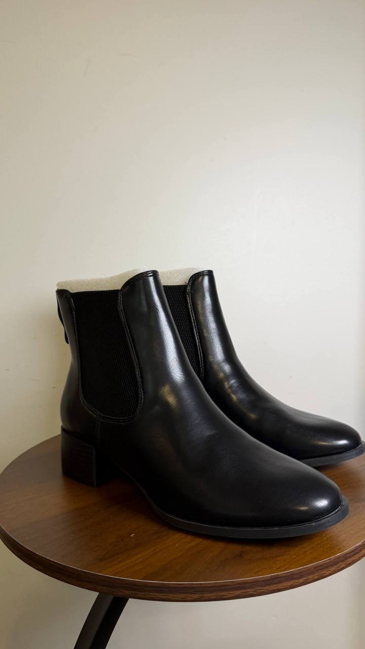 Journee Collection Chayse Bootie Black Women’s 8M Vegan Chelsea Pull‑On NWB $108