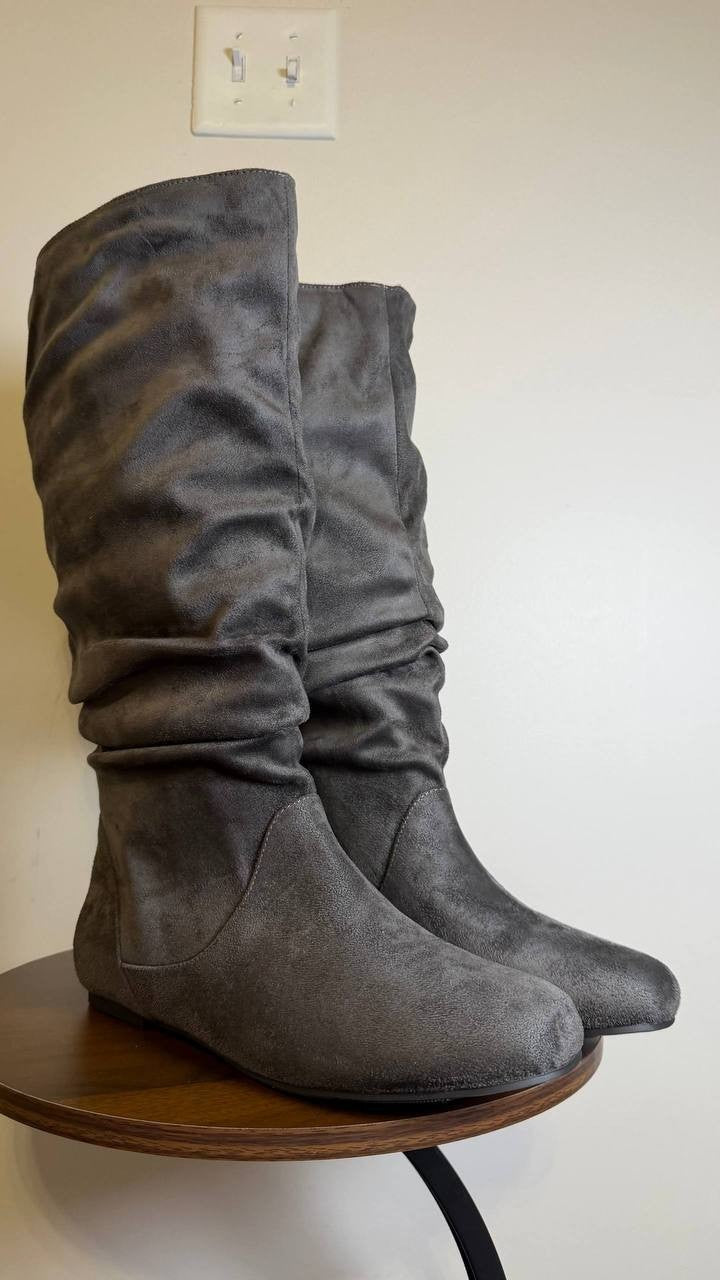Journee Collection Jayne Boots 12M Grey Faux Leather Riding Pull‑On NIB msrp$129
