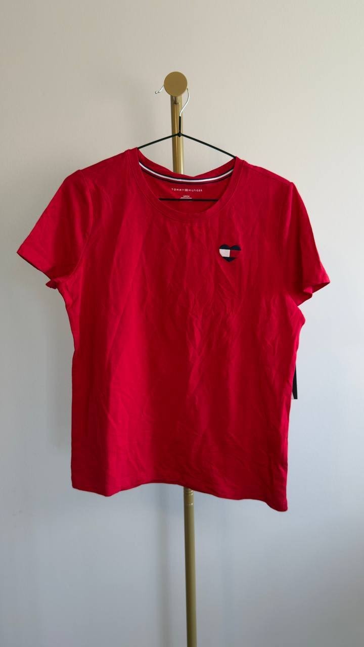 Tommy Hilfiger Women’s Heart Flag Graphic T‑Shirt Red S NWT $39.50