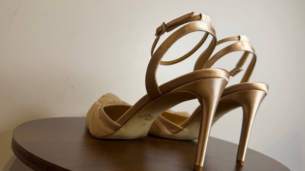 Badgley Mischka Jewel Evening Knot Pumps 11M Nude Satin New in Box MSRP $99