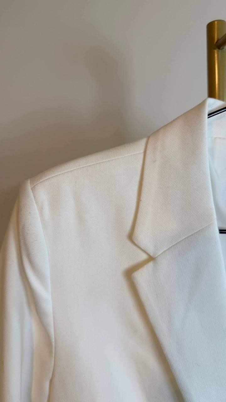T Tahari Notch Lapel One Button Blazer White Size 8 NWT $128 need wash