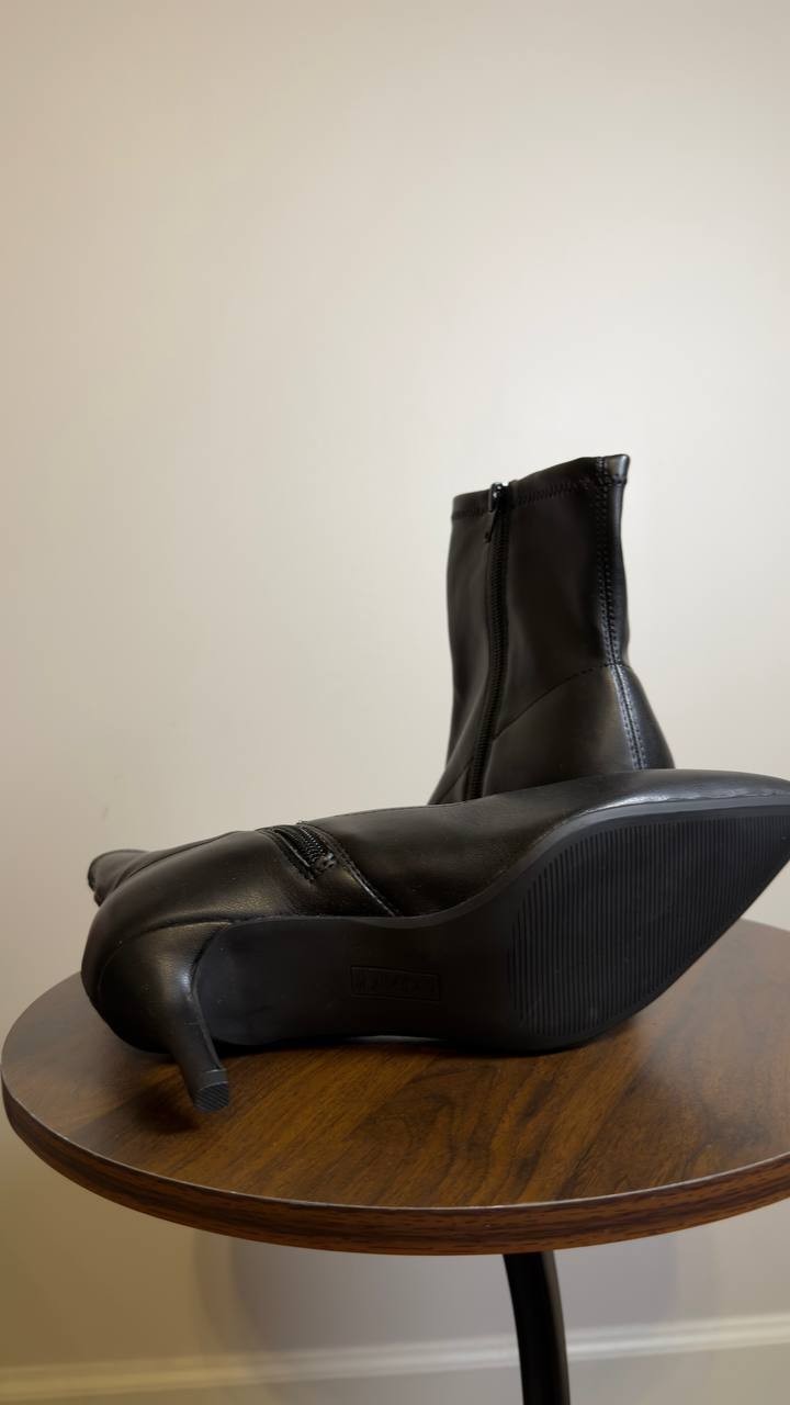 Wild  Pair  Heeled Booties  Black  8M  New  $69.90