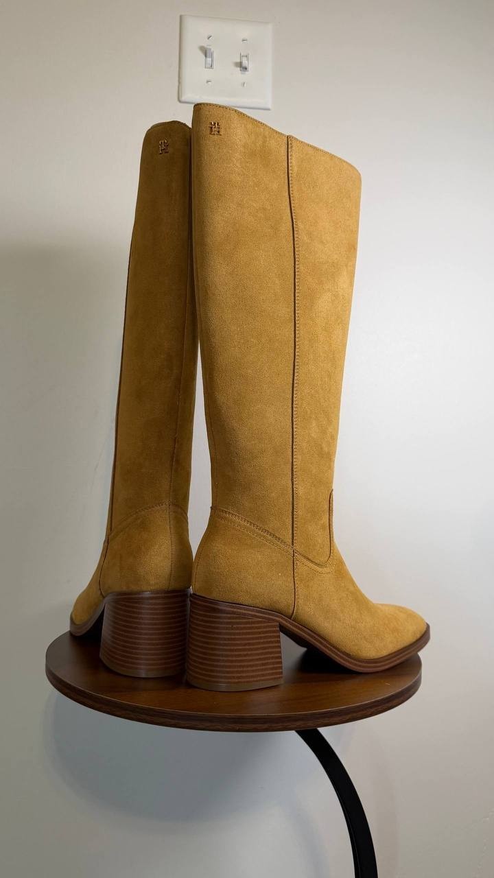 Tommy Hilfiger Laythen Boots 8.5M Natural Suede Tall Square Toe NIB msrp$159