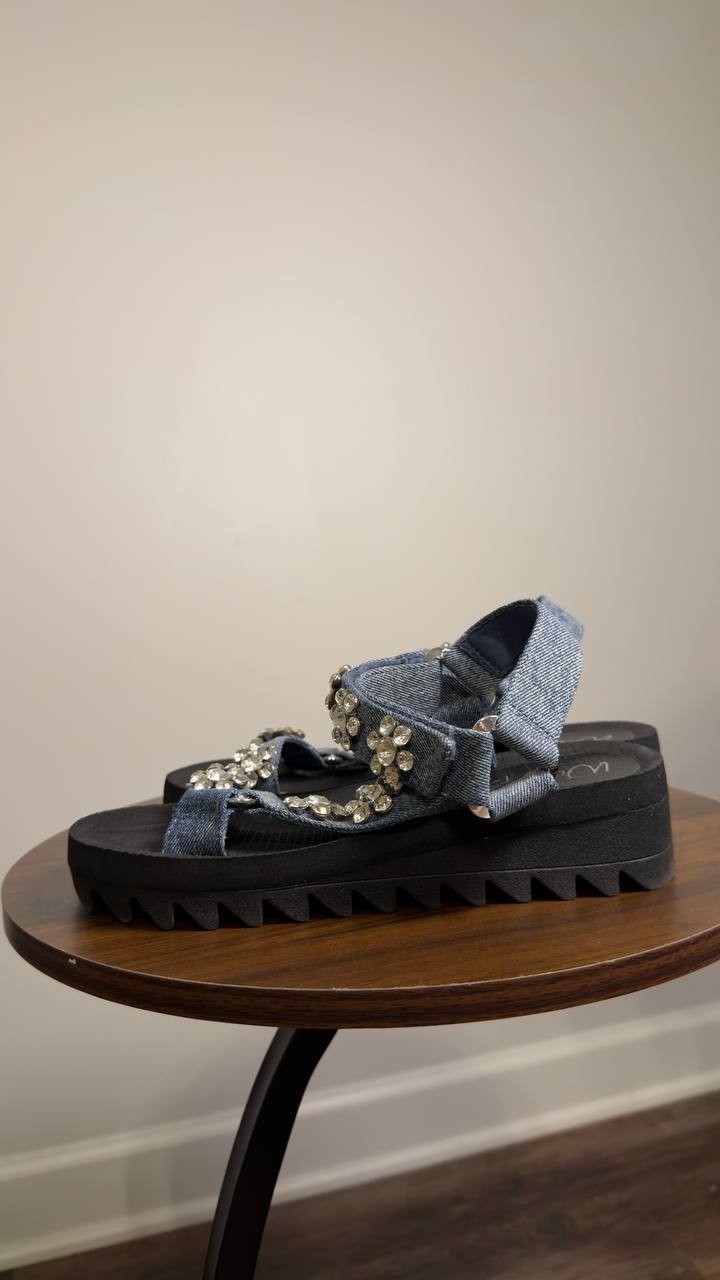 Wild  Pair  Sandals  Denim  7  M  New  $69.90