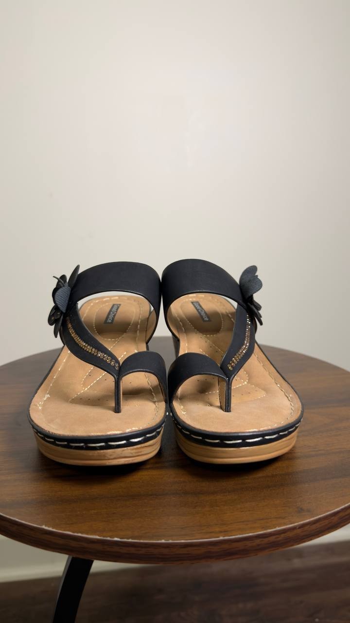 Good  Choice  Shoes  Wedge  Sandals  Black  8  New  $65