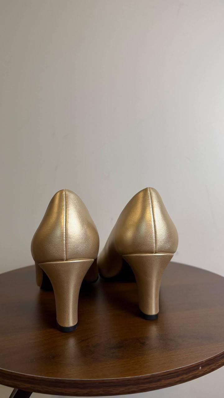 Easy Street Toe Pumps 7M Gold Synthetic Heels New in Box