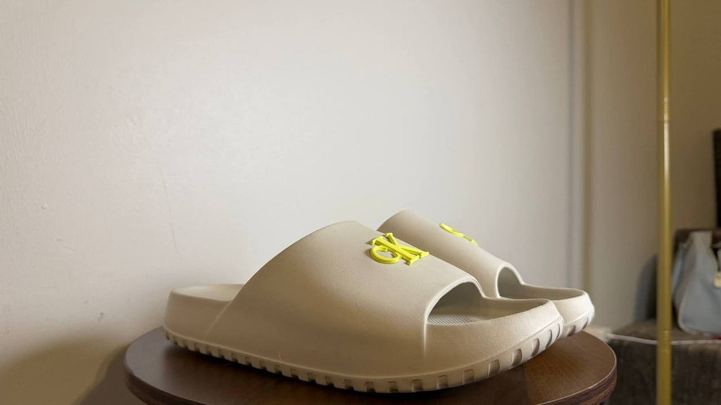 Calvin Klein Jeans Nanzey Slides 10M Light Natural Logo Slip‑On NIB msrp$59