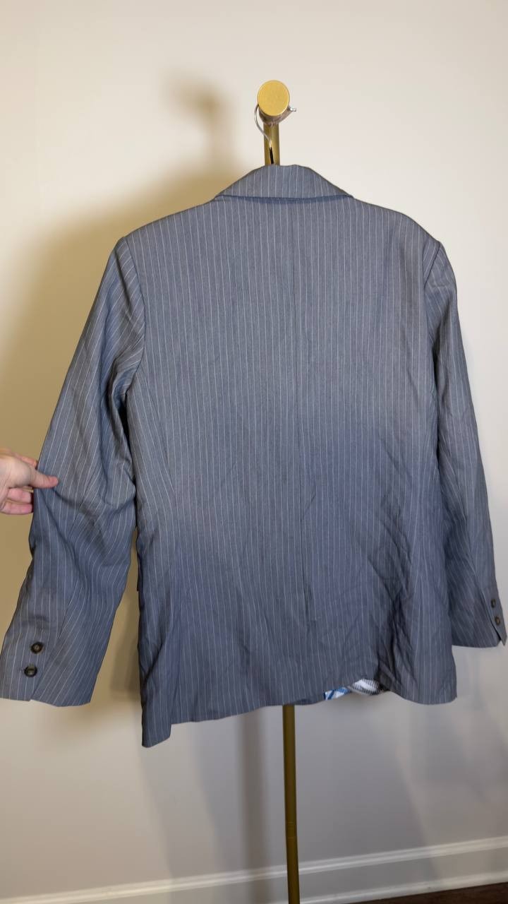 On 34th Molly Rogers Flower Pin Pinstripe Blazer Grey 10 NWOT $139.50