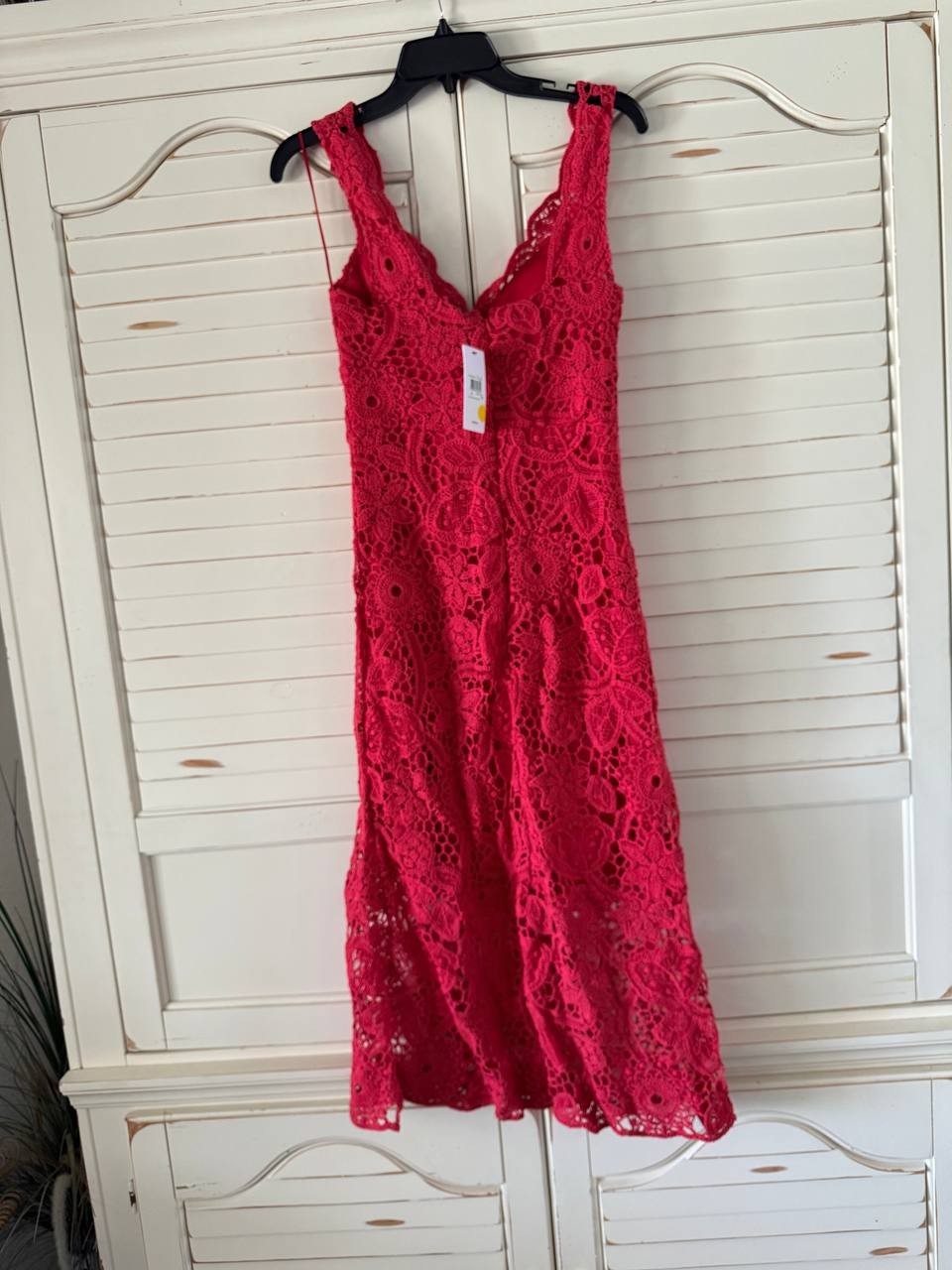 GUESS Rosalia Dress S Red Crochet Lace Sleeveless Midi NWT MSRP $197 Romantic