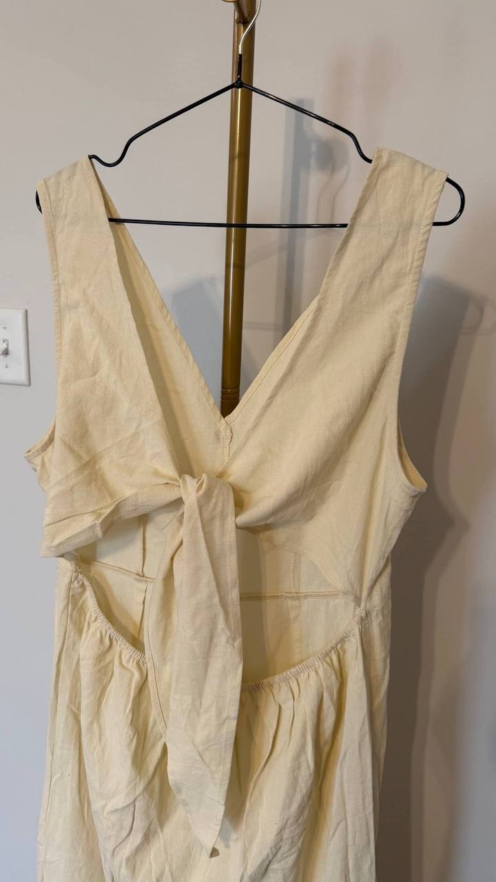 Cupshe High Society Beige Jumpsuit XL Wide Leg Bow Tie Back NWT Chic Outfit