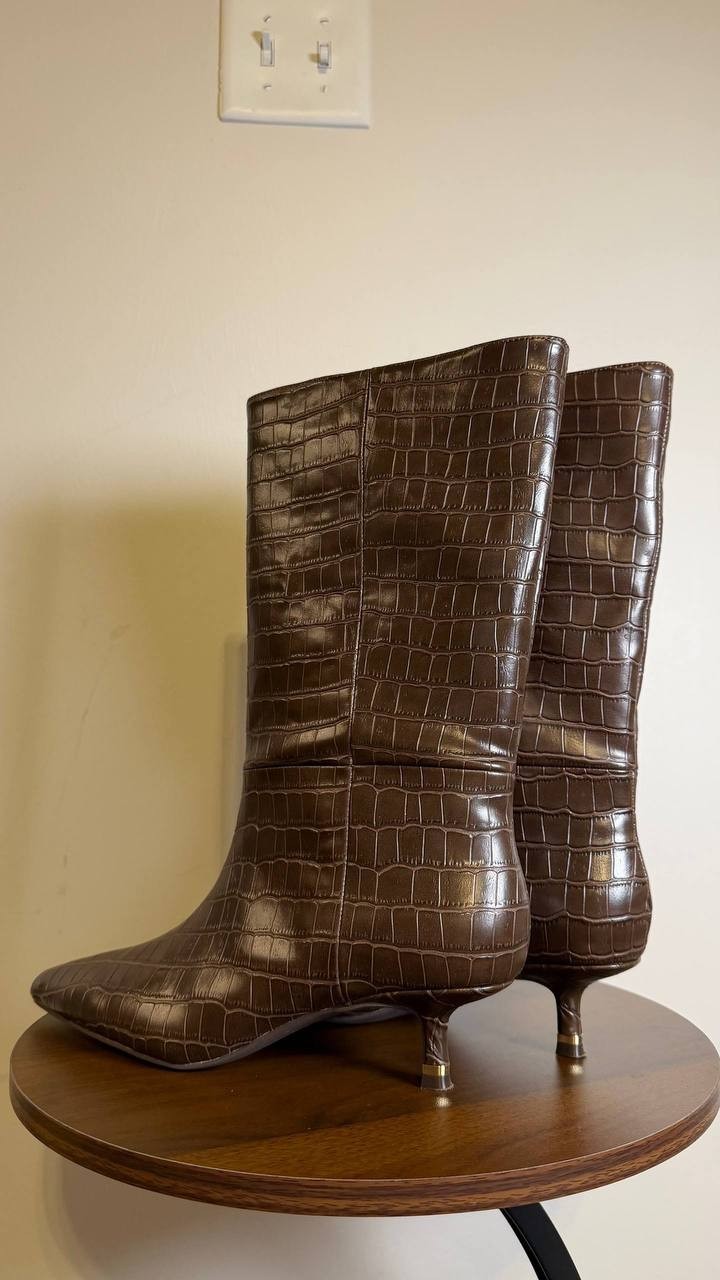 Kenneth Cole Meryl Boots 8.5M Brown Snip Toe Kitten Heel Pull‑On NIB msrp$199