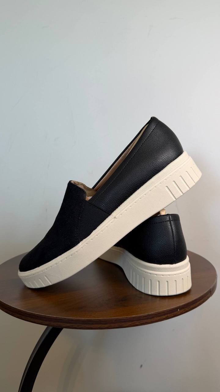 LifeStride Grandeur Women’s Slip-On Sneaker Black 10M Synthetic/Fabric $80 NWB