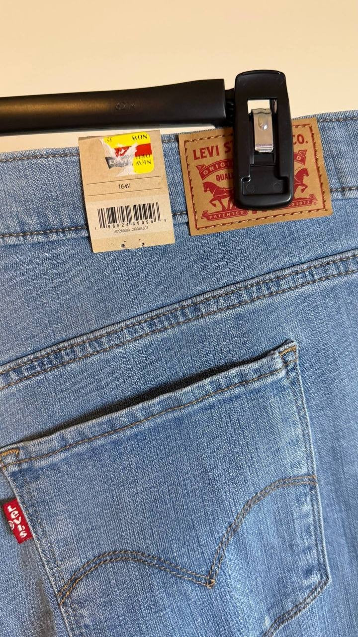 Levi’s Women’s 311™ Shaping Skinny Capri Jeans Blue Size 16W NWT $59.50