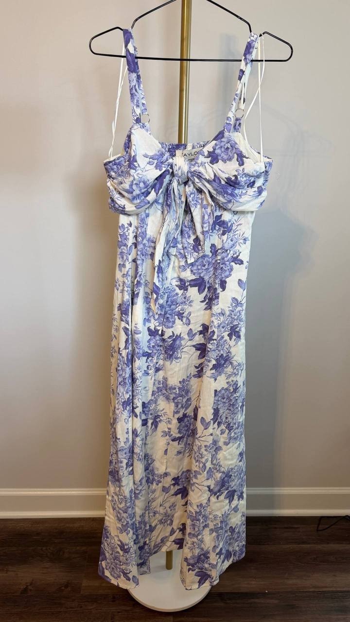 Taylor Women’s Floral Print Tie Bodice Flare Dress Size10NWOT two buttons missed