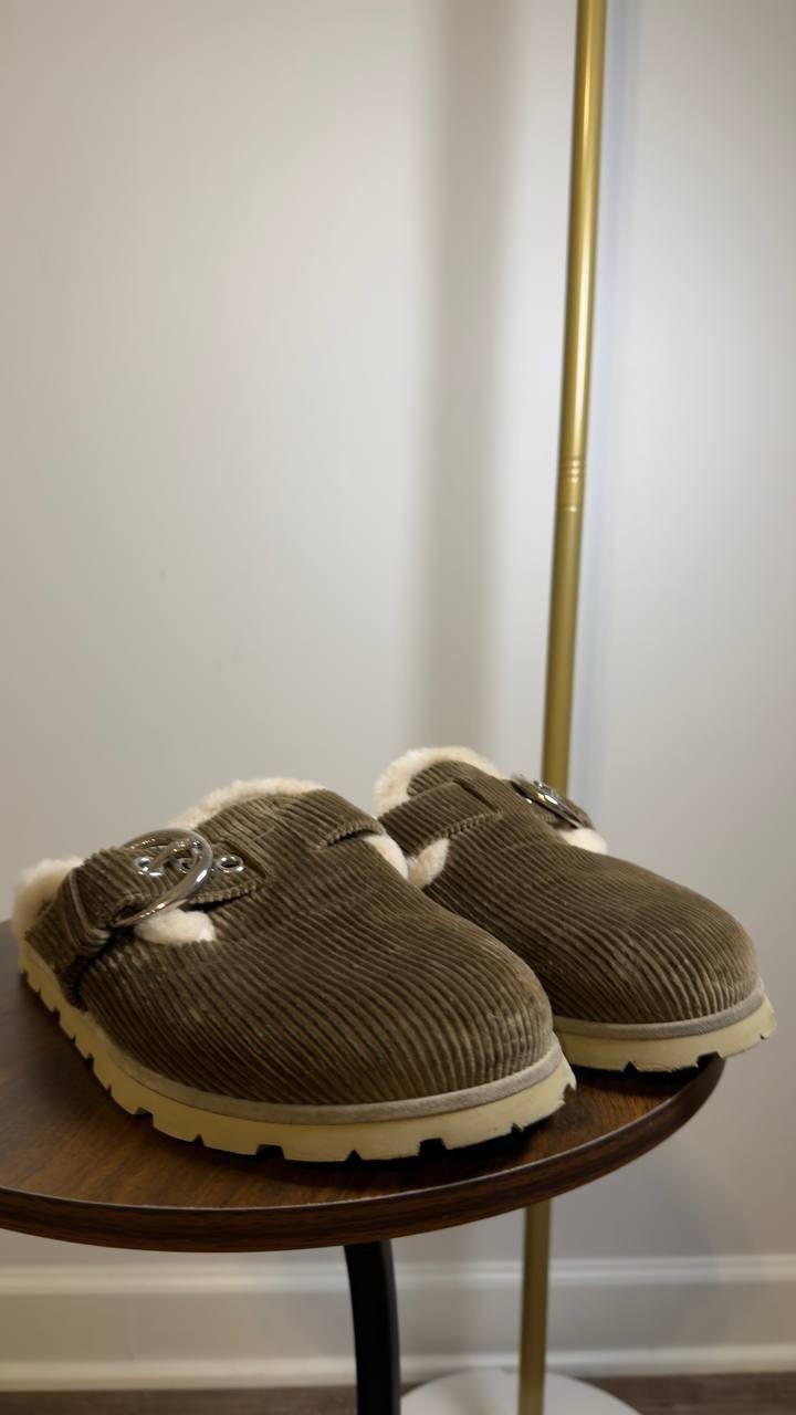 Stuart  Weitzman  Shearling  Clogs  Smokey  Taupe  5  New  $475
