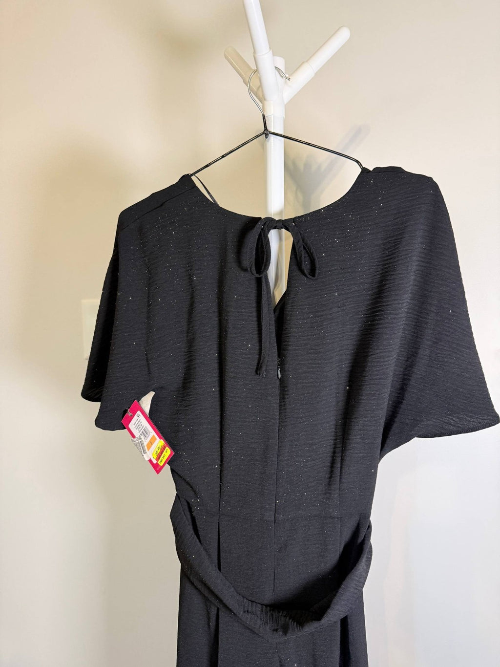 Vince Camuto Open‑Back Wide‑Leg Belted Jumpsuit – Black/Crisp Merlot NWT XS-XL