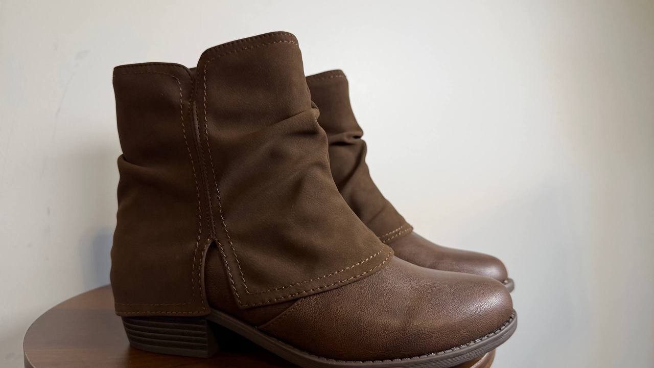 Easy Street Kudos Booties 8W Brown Slouch Block Heel Round Toe NIB msrp$70