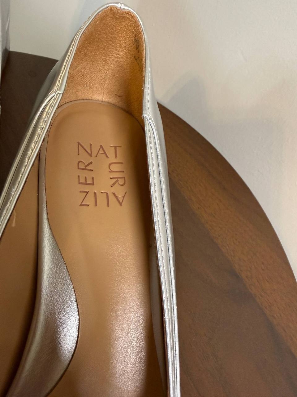 Naturalizer Huntley Square‑Toe Block Heel Pumps – Silver – Size 7W – NIB