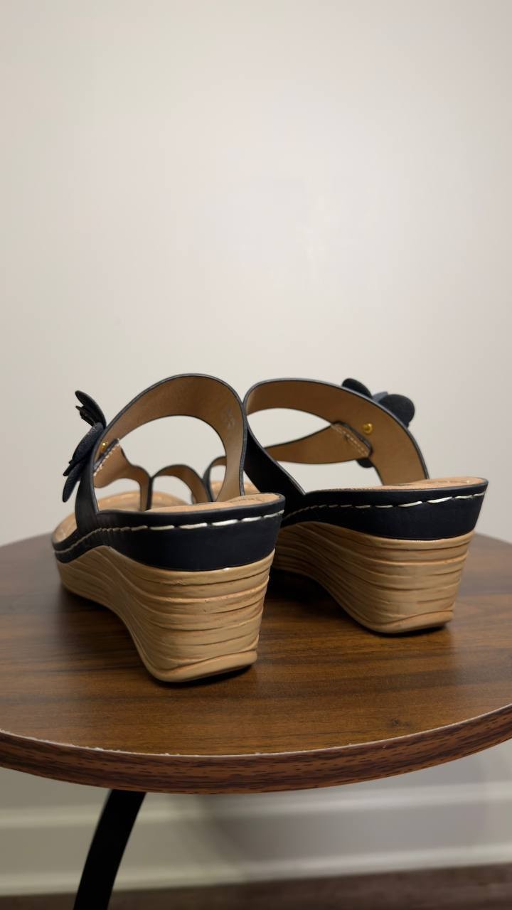 Good  Choice  Shoes  Wedge  Sandals  Black  8  New  $65