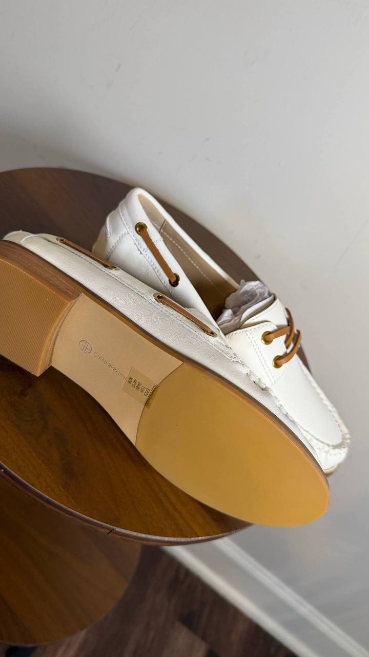 Giani Bernini Lylaa Loafers 7.5M White Leather Boat Shoe Slip‑On NIB msrp$99.50