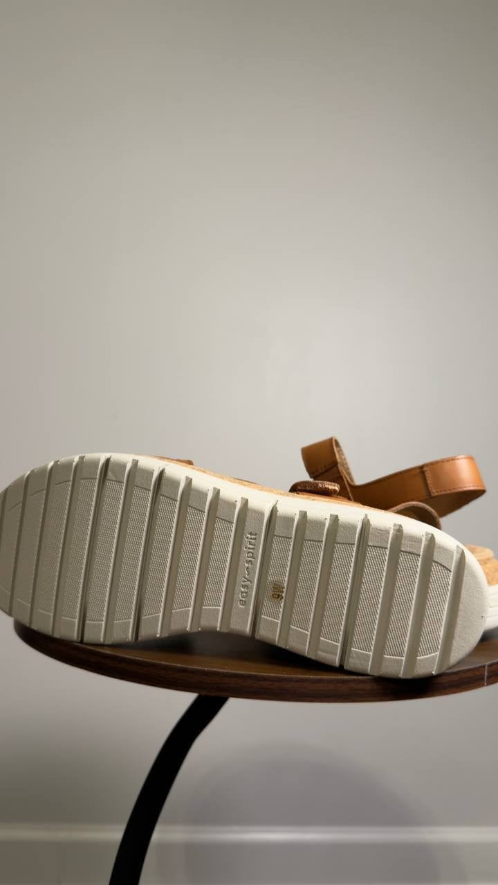 Easy  Spirit  Platform  Sandals  Cognac  9W  New  $85