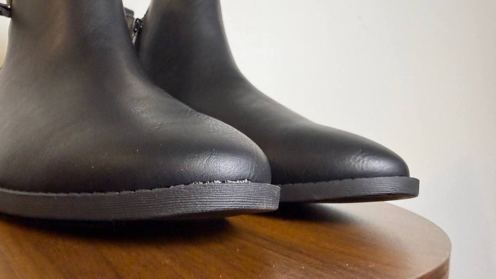 Journee Vegan Leather Zip‑Up Booties 9W Black New in Box MSRP $59.99