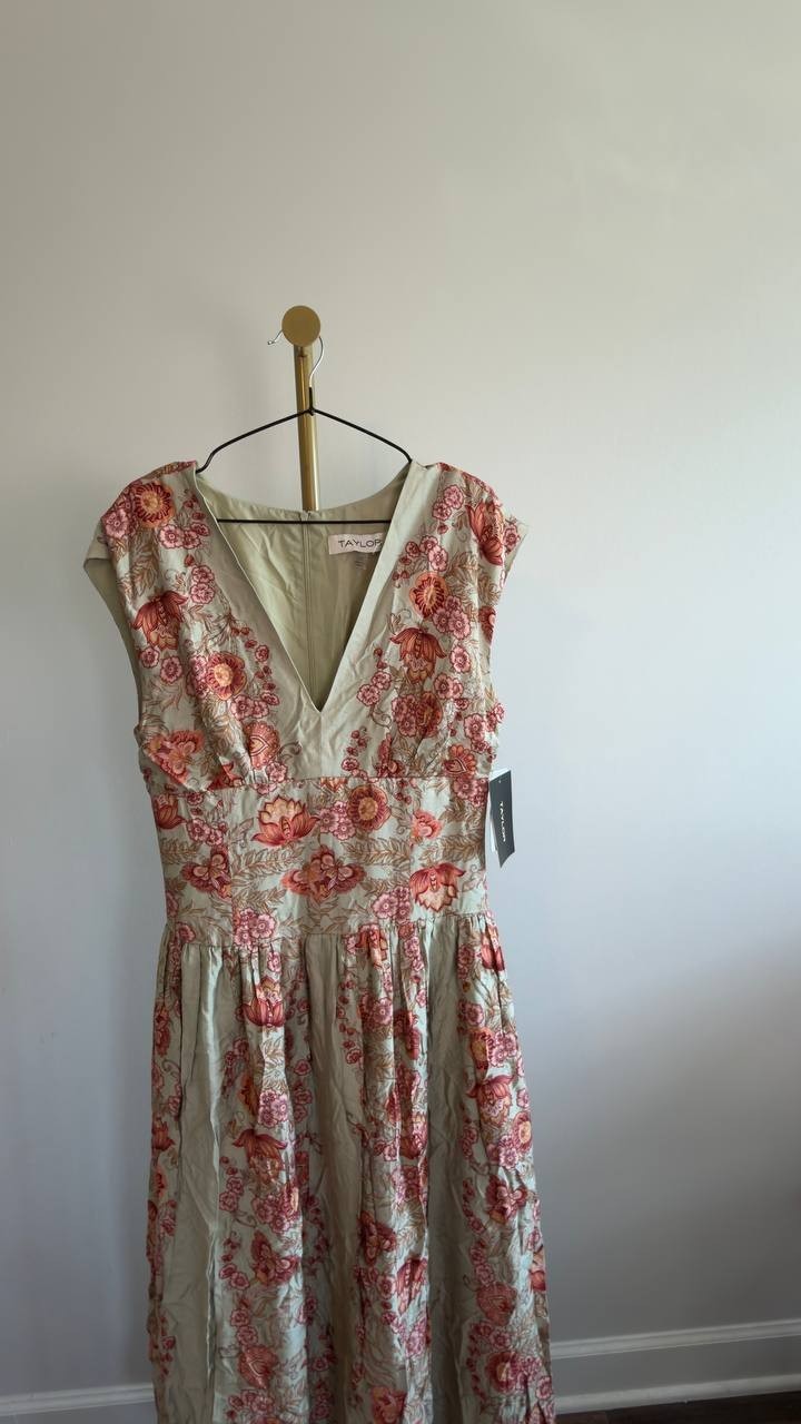 Taylor Women’s V‑Neck Floral A‑Line Dress Sage Coral 12 NWT $129