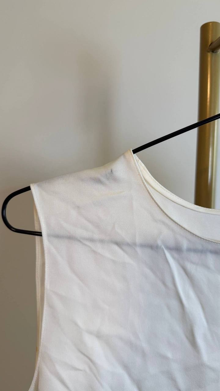 Theory Straight Shell Tank Top Ivory Silk Georgette Size S NWT$175 needs washing