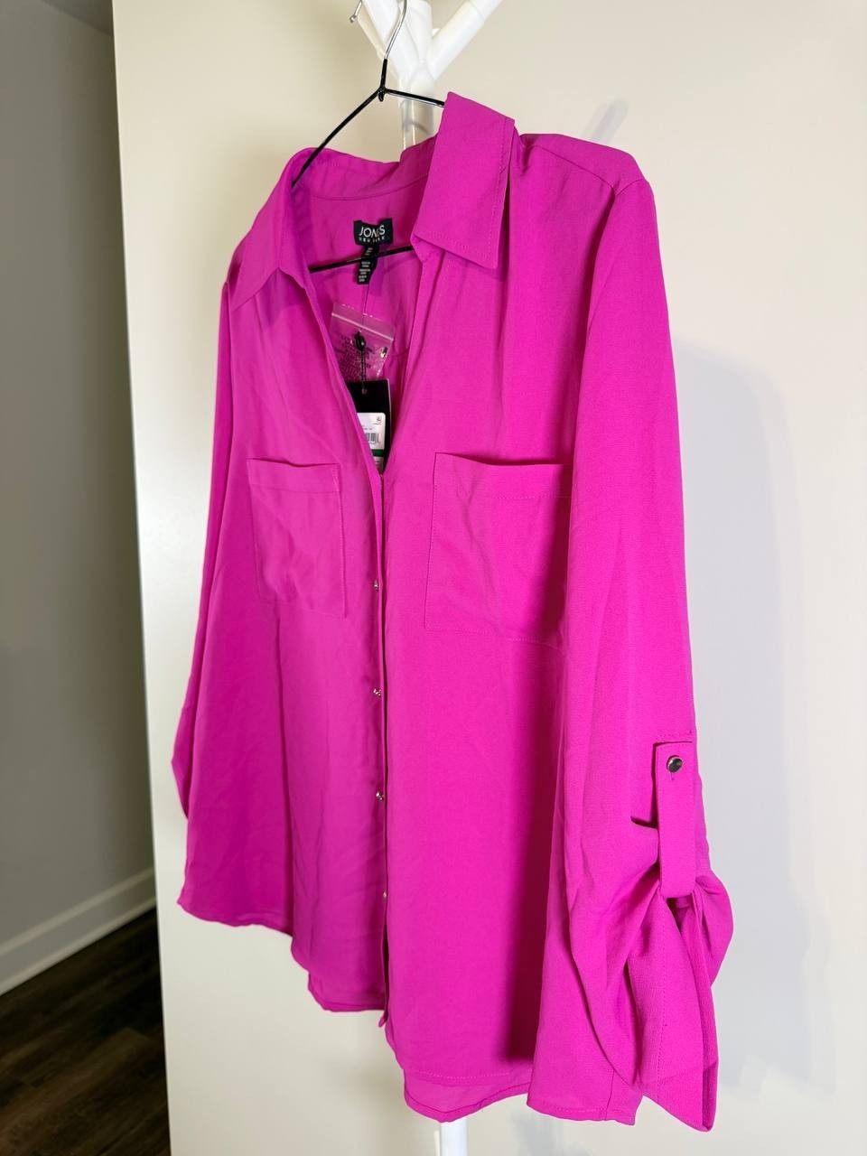 Jones New York Pink Button‑Up Blouse – Size L – NWT – $79.50.