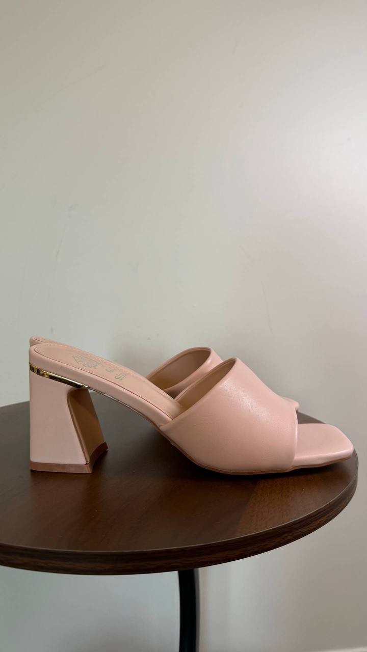G.C. Shoes Soho Sandals 7.5 Nude Vegan Leather NIB [minor flaw] msrp$59.99
