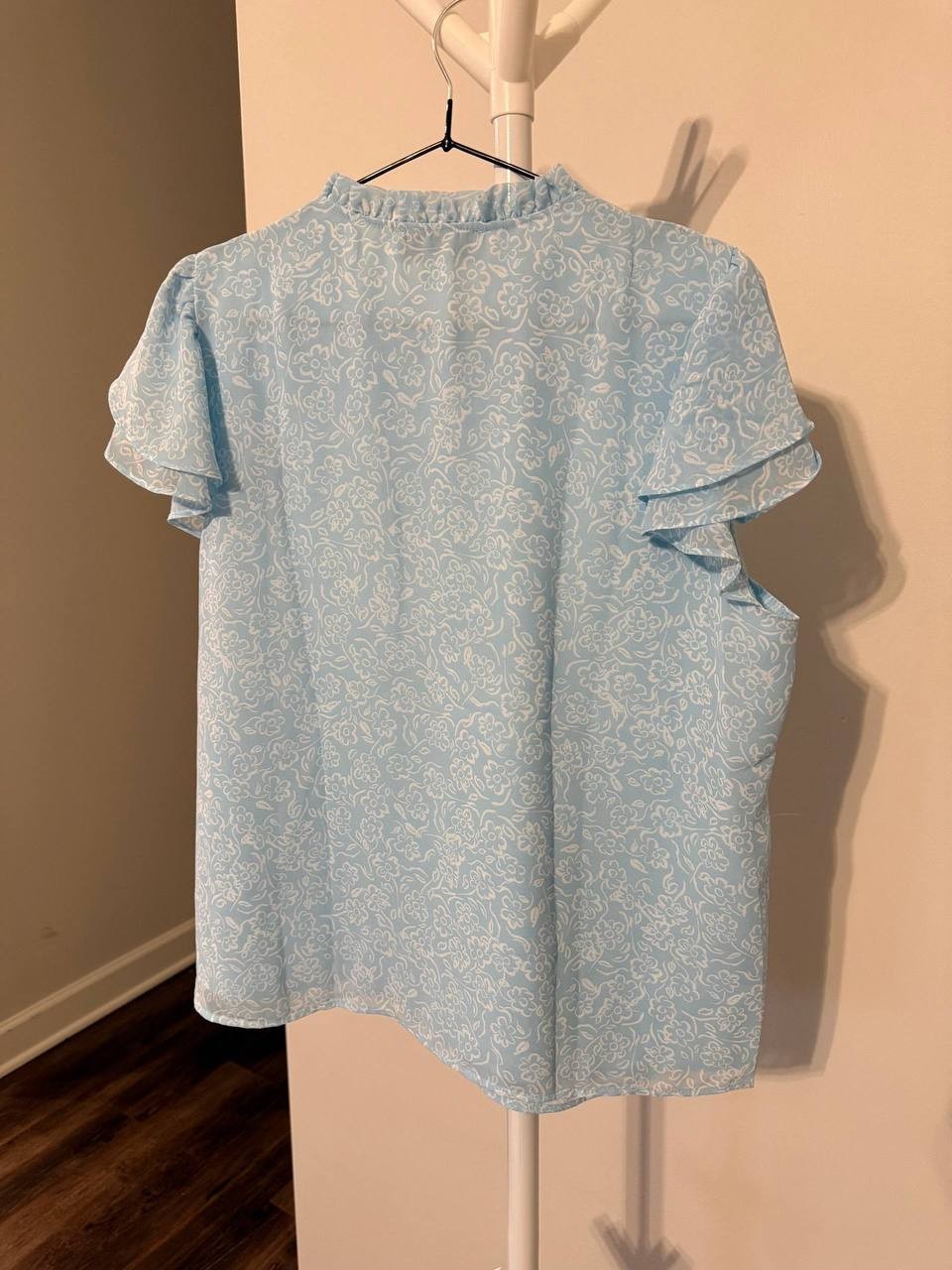 CeCe Flutter‑Sleeve Keyhole‑Neck Blouse – Size S – Waterfall Blue– NWT – $69