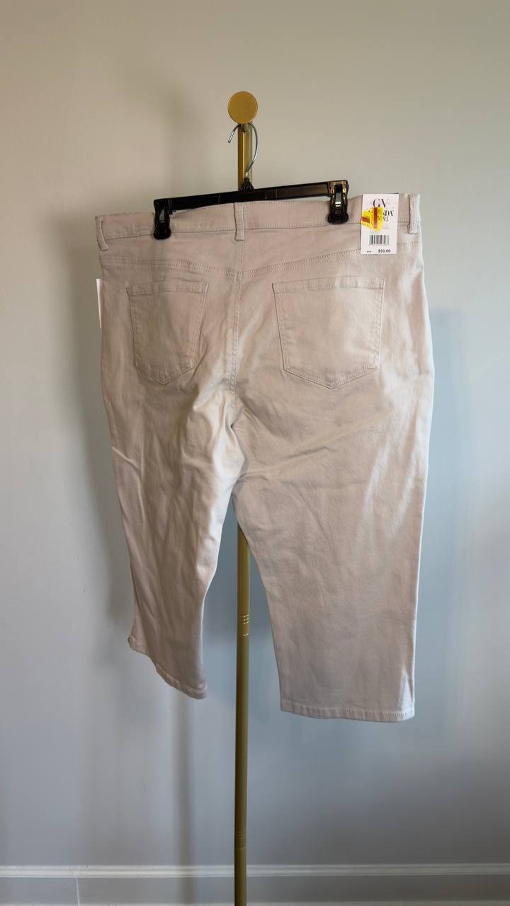 Gloria Vanderbilt Amanda Capri Pants Plus Size 18W Stonewood NWT $50