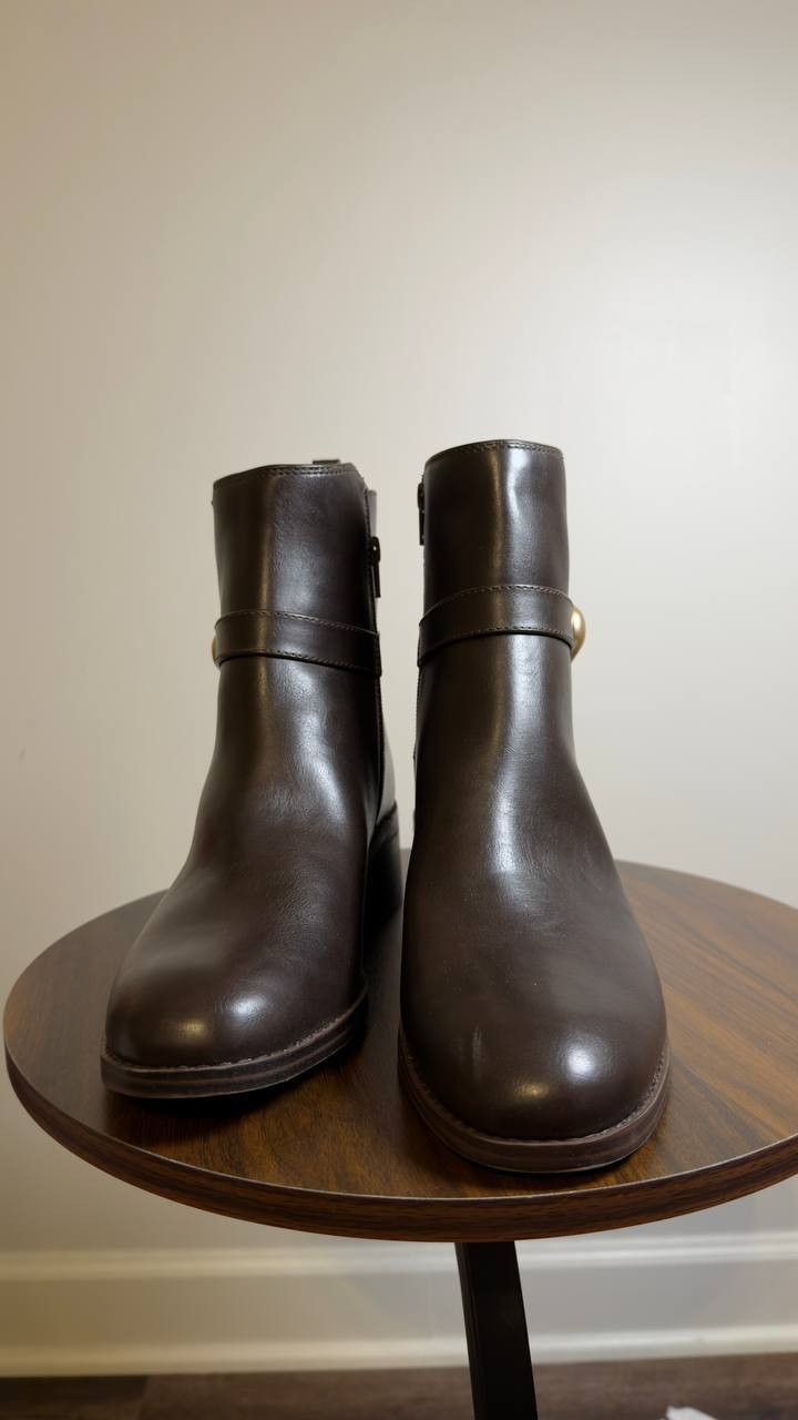 DV Dolce Vita  Chelsea Booties  Dark  Brown  9  New  $89