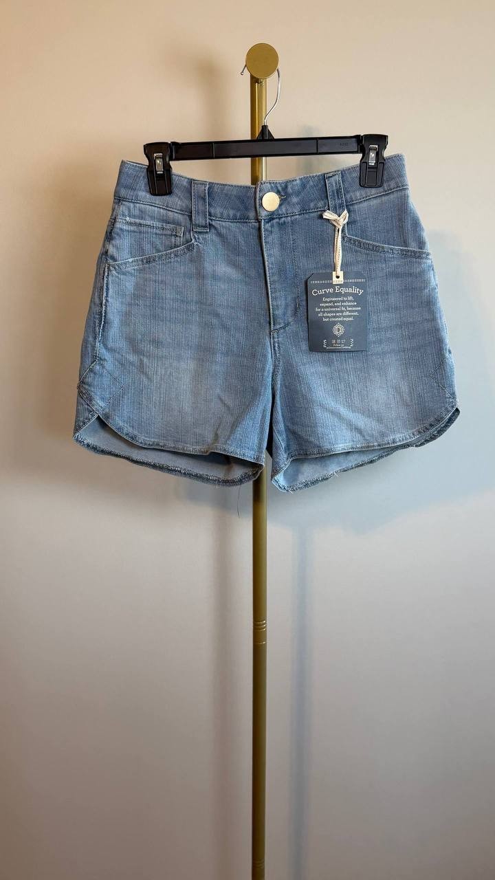 Wit & Wisdom Skyrise Dolphin Shorts Whiskering Mid Blue Size 6 NWT $68