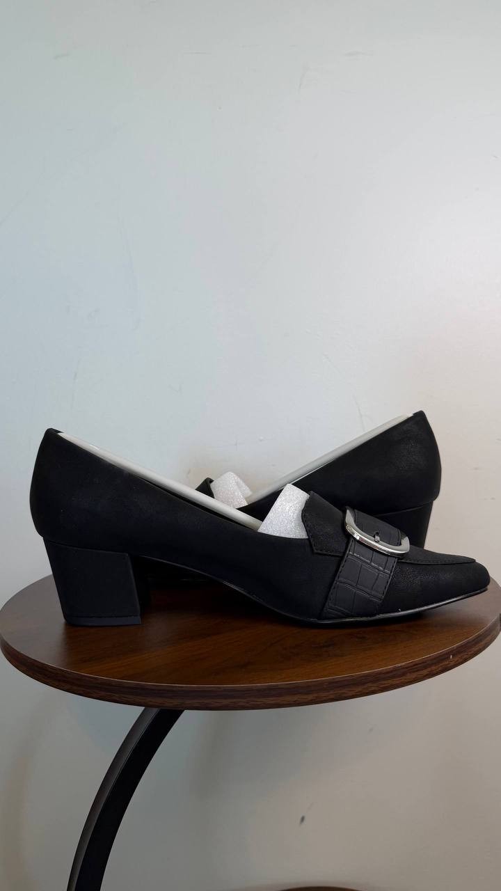 Easy Street Aster Slip‑On Pumps Black 11M Man‑Made Block Heel $75 NWB