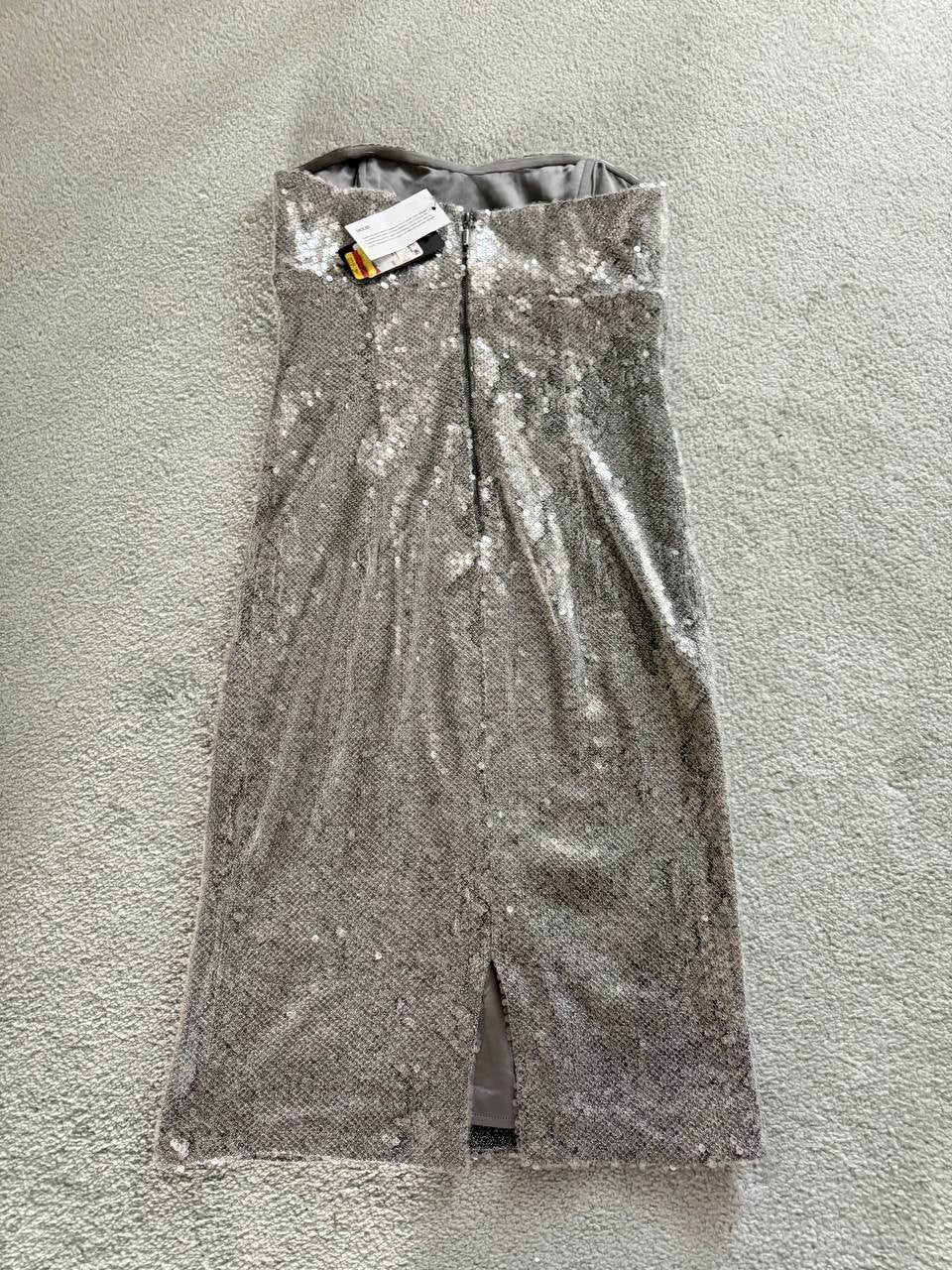 GUESS Silver Strapless Sequin Cocktail Dress – Size 6 – NWT – MSRP $188