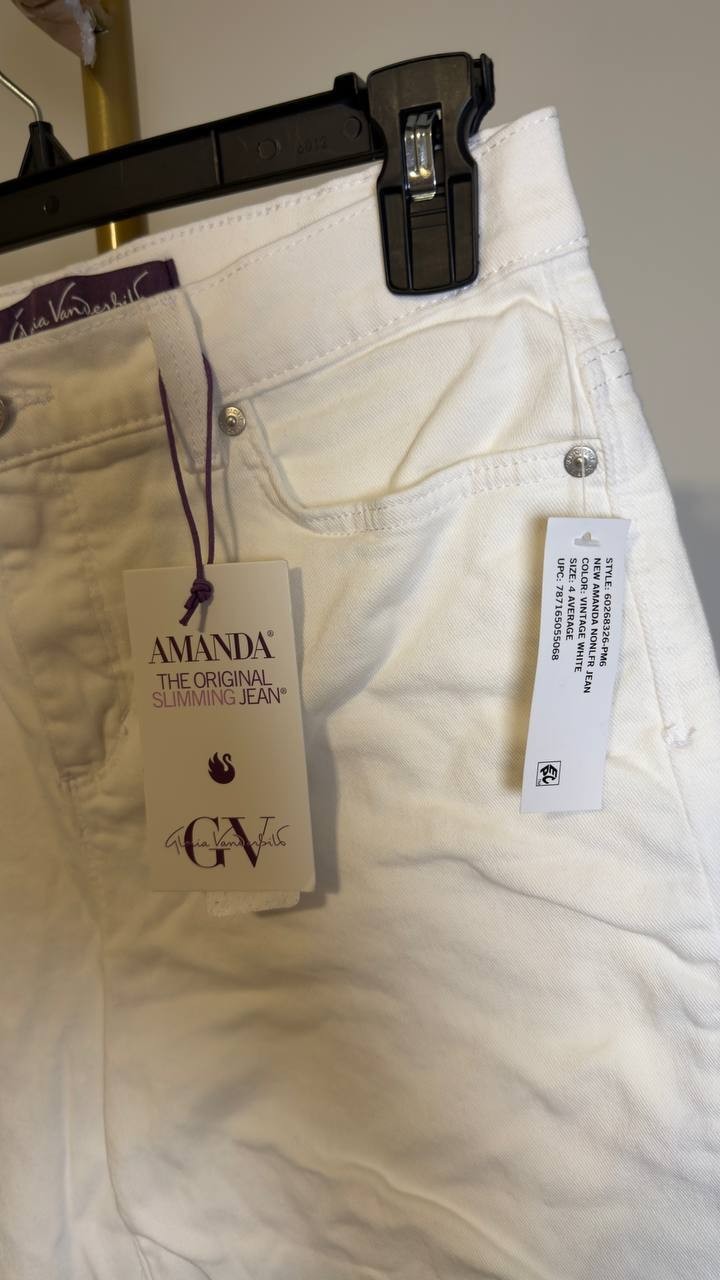 Gloria Vanderbilt Amanda Classic Straight Jeans Vintage White 4 NWT $52