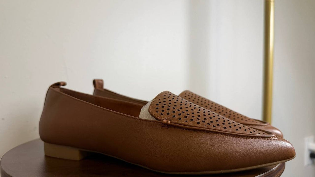 Bella Vita Alessi Perf Pointed Toe Flats Dark Tan Leather Women’s 8W NWB $110