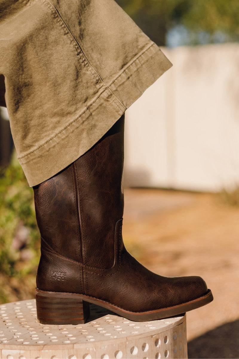 Frye  &  Co  Wide  Calf  Boots  Brown  9.5M  New  $160