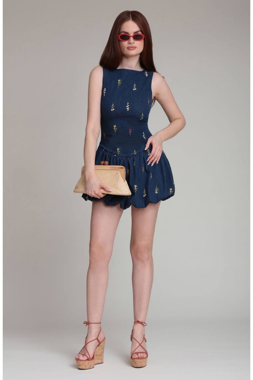 Avec Les Filles Embroidered Bubble Hem Denim Dress Monarch Botanical 8 NWT $138